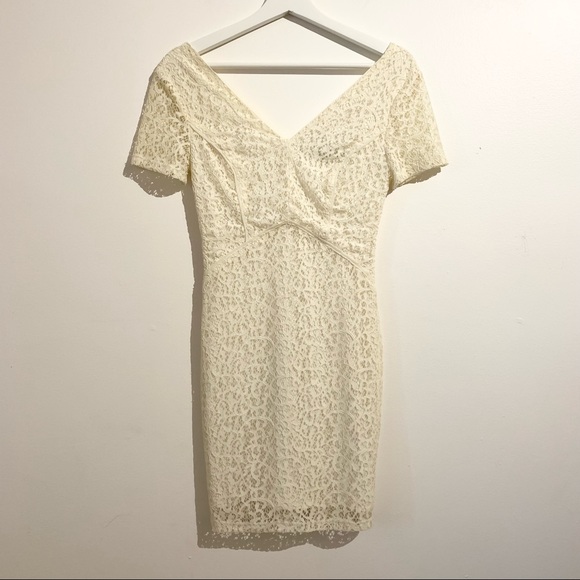 DYNAMITE Lace V-Neck Bodicon Dress - Picture 10 of 10
